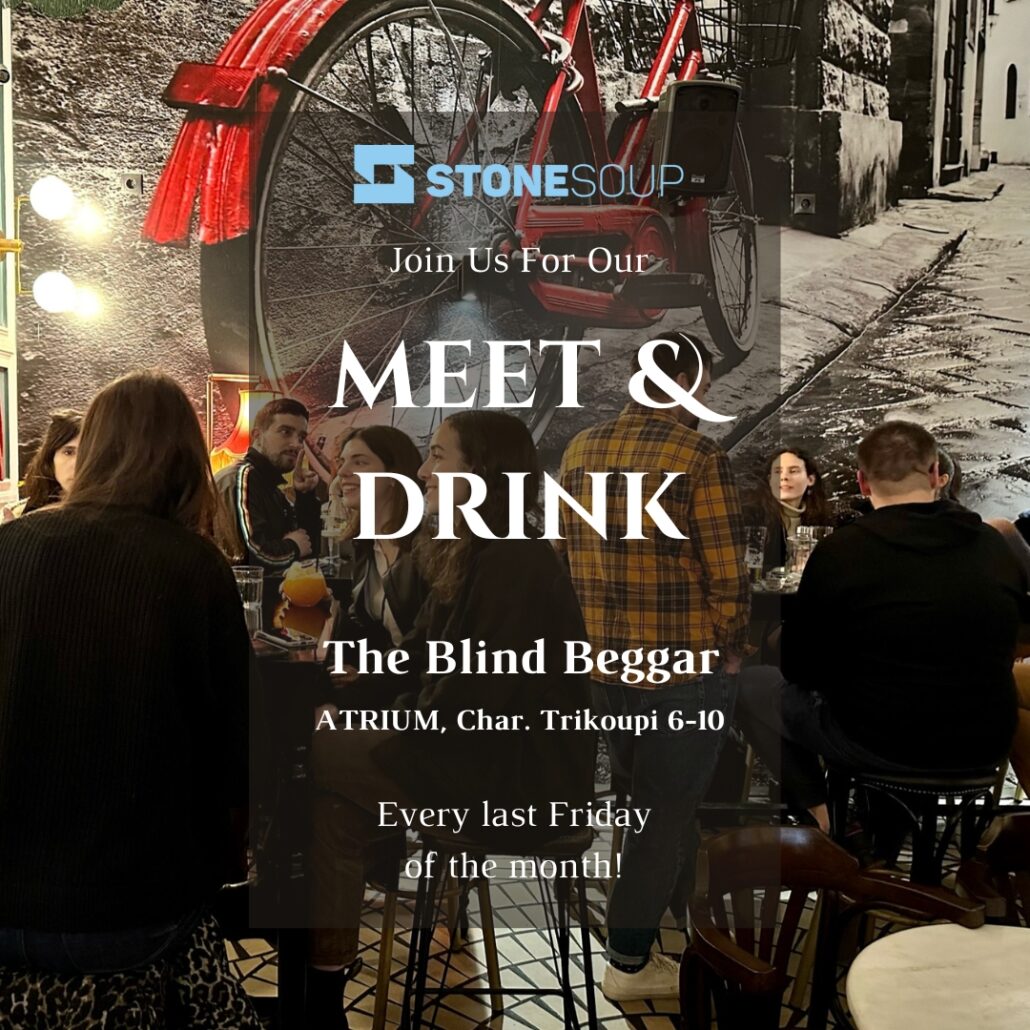 Φυλλάδιο εκδήλωσης του Stone Soup για το "Meet & Drink" στο The Blind Beggar, με φόντο ανθρώπους να κοινωνικοποιούνται σε χώρο με τοιχογραφία κόκκινου ποδηλάτου.